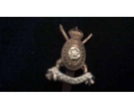 The Hampshire Yeomanry (Carabiniers) Forage Cap Badge issued between 1908-1922 (BI-metal) Slider. K&amp;K 1450.