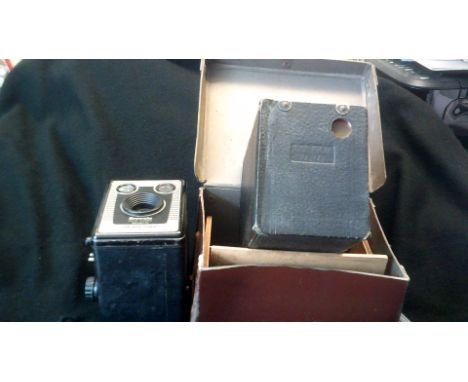 Camera's (2)-Boxed wind camera, The Westminster Photographic Exchange Ltd, London W1-Kodak box Brownie Six-20 camera, model '