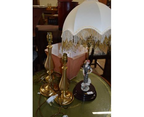 PAIR OF BRASS TABLE LAMPS TOGETHER WITH A FURTHER FLORENCE FIGURAL TABLE LAMP (3)
