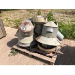 Quantity galvanised feeders