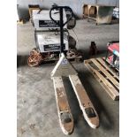 Pallet truck