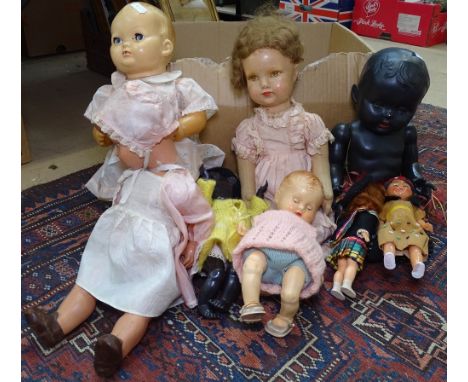 Vintage dolls, National dolls etc, tallest 43cm 