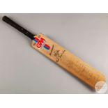 Western Australia team signed Gunn & Moore cricket bat
