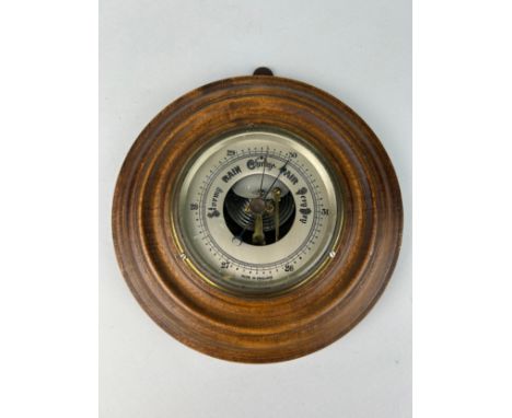 A 20TH CENTURY BAROMETER, 20cm D 