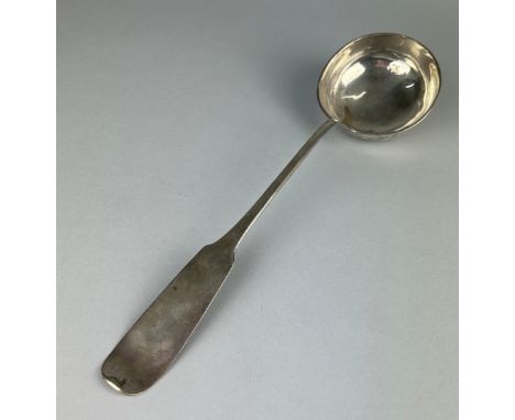 A LARGE GEORGIAN SILVER LADLE, 100gms 