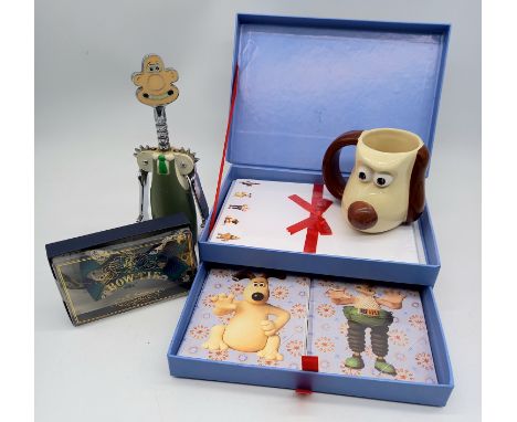 A collection of assorted Wallace & Gromit merchandise, to include Wallace corkscrew etc.