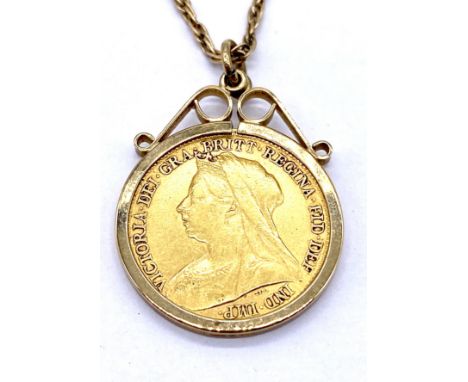 A Victorian 1895 half sovereign in loose 9ct gold mount on 9ct chain, total weight 8.5g