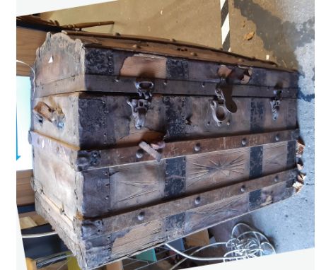 A late Victorian wood and metal bound dome top travelling trunk - a/f