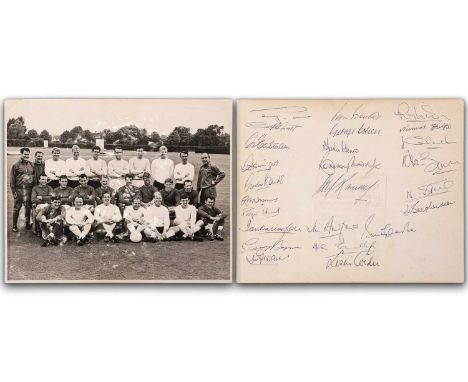 1966 England World Cup Team: a fully squad-signed gloss black and white press photograph, the (undedicated) signatures collec