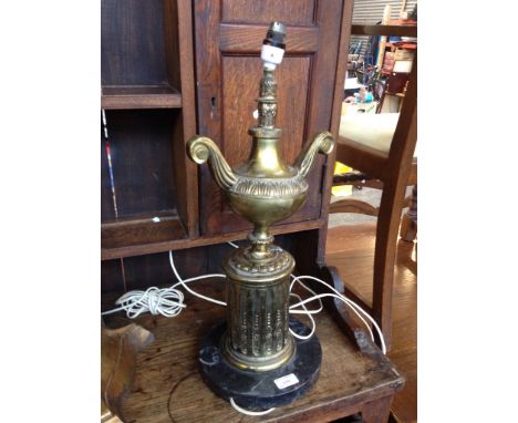 A GILT METAL LAMP WITH MARBLE BASE. H55CM