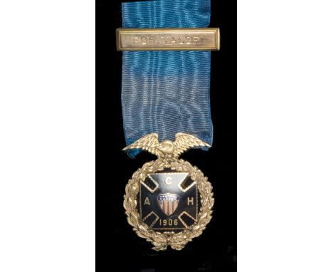 *U.S.A., American Cross of Honor, by Meyer of Washington D.C., gold and enamel cross bearing ‘A.C.H. 1906’ to obverse, set wi