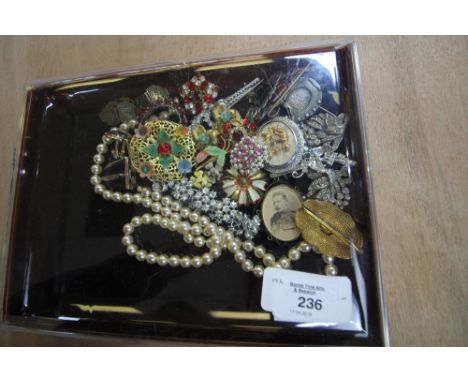 Silver Horseshoe Brooch &amp; Tray of Costume Jewellery