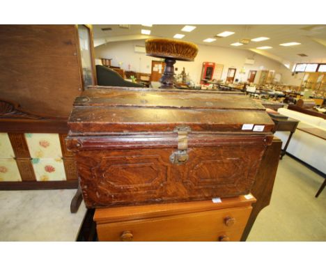 Tin Trunk - Ribbed