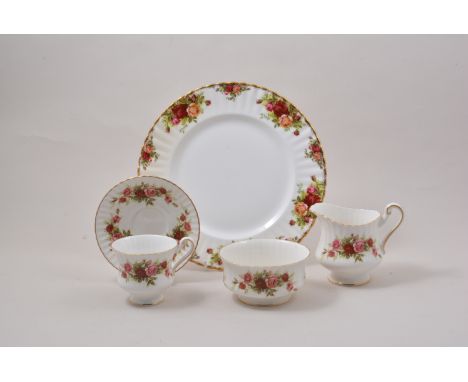 Paragon bone china tea service, Elizabethan pattern, Paragon English Rose pattern, tablewares and Royal Albert Old Country Ro
