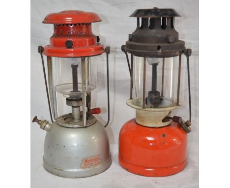 Vintage Bialaddin Model 315 paraffin lamp and another, no makers marks (2) 