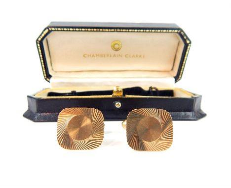 Vintage 9 ct yellow gold cuff-links with spiral and spherical engine turned detail to both,           7.10 grs 