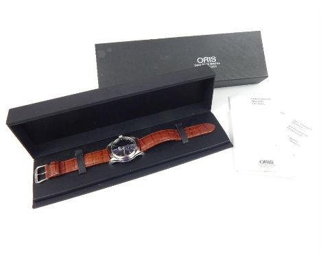 A gent's Oris stainless steel cased wristwatch, automatic 25 jewels movement, Swiss made, with date window, skeleton movement