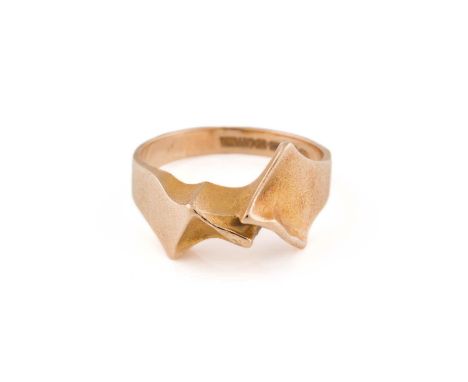   RING 'LAPPONIA'     Finnland, Helsinki, 1981     Gelbgold. Ringmaß ca. 54, Ges.-Gew. ca. 3,4 g. Gest. 585, Herstellersignet