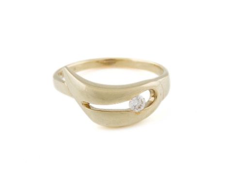   BRILLANT-RING     Gelbgold. Ringmaß ca. 57, Ges.-Gew. ca. 3 g. Gest. 585. Ein Brillant, ca. 0,09 ct.          