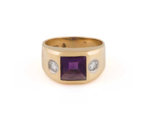   AMETHYST-RING MIT BRILLANTEN     Gelbgold. Ringmaß ca. 54, Ges.-Gew. ca. 8 g. Gest. 750, Herstellersignet. Ein Amethyst im 