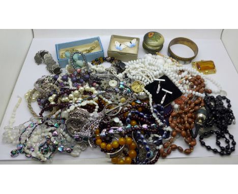 Vintage costume jewellery 