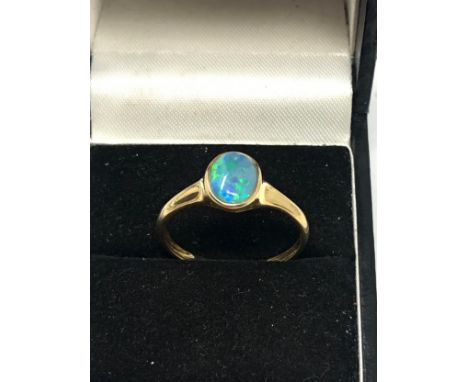 9ct gold opal triplet  ring weight 1.9g 