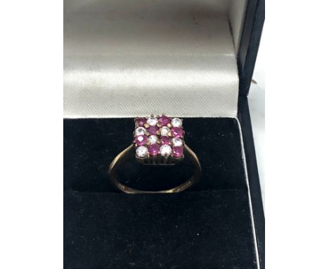 9ct gold clear gemstone and ruby cluster ring (2.4g) 