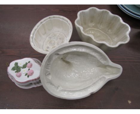 Vintage ceramic jelly moulds inc Pheasant&nbsp;