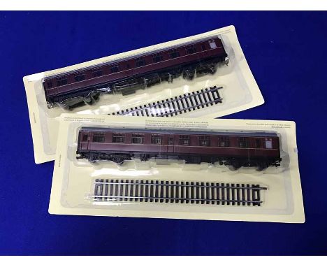 LARGE LOT OF TRAIN RELATED MODELS INCLUDING CARRIAGESComprising Lima, Dupal, Roco etc