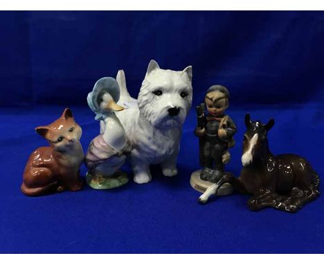 LOT OF CERAMIC FIGURESincluding Beswick, Beatrix Potter etc (5)