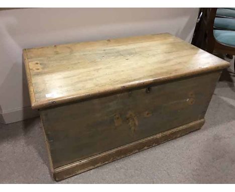 VINTAGE PINE TRAVEL TRUNK