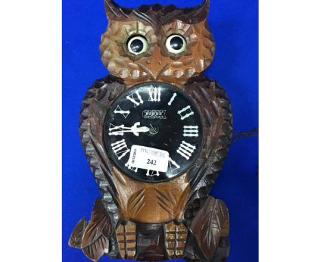 EARLY 20TH CENTURY CUCKOO CLOCK MODELLED AS AN OWL
