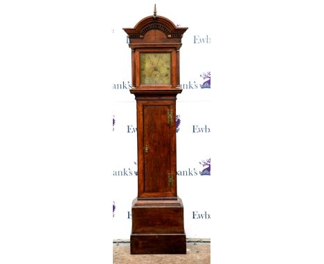 18th century 30-hour oak longcase clock, the brass dial with Roman and Arabic numerals, striking on a bell, by Comber of Lewe