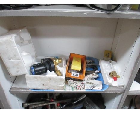 A gas welder gauge and a good lot of workshop tools etc