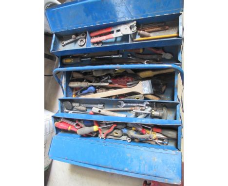A cantilever toolbox full of good quality tools