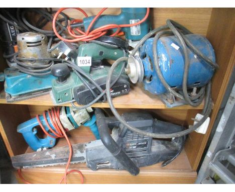 A good selection of working tools