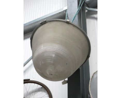 A good workshop light unit 400 watt max 240 volt