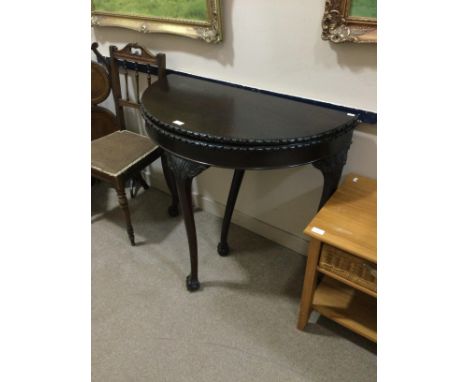 MAHOGANY CARD TABLE, along with three single chairs and a mahogany cakestand (5)