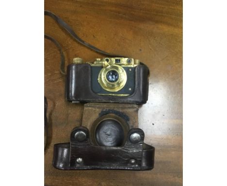 PSEUDO-KRIEGSMARINE CAMERA IN LEATHER CASE