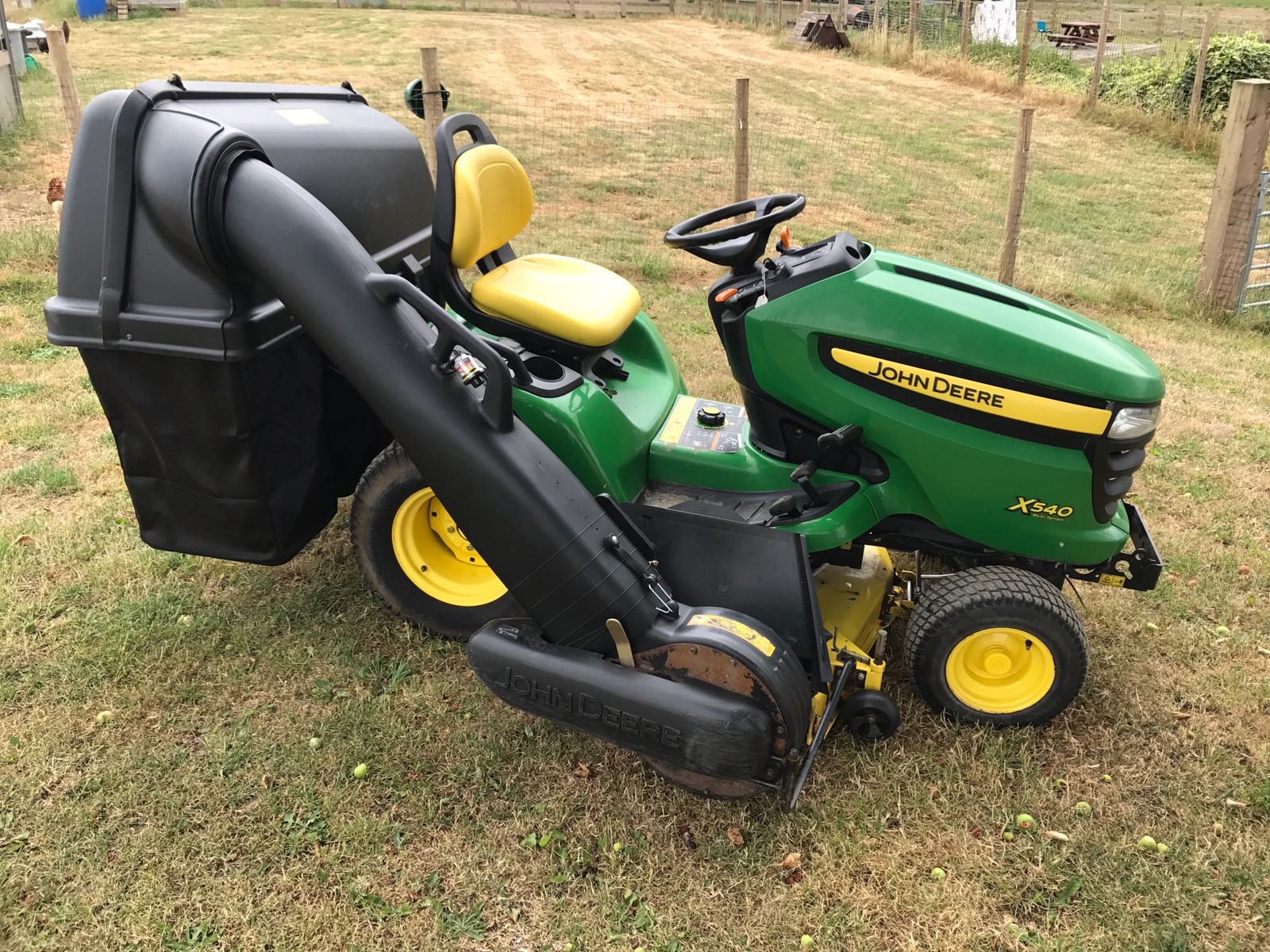 DM - 2009 JOHN DEERE X540 MULTI TERRAIN RIDE ON MOWER, C/W 54