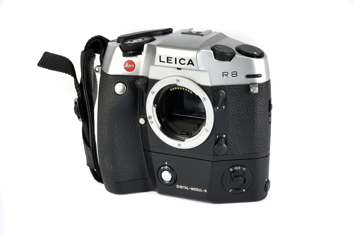 A Leica R8 Digital SLR Body, chrome, with DigitalModulR (DMR) back