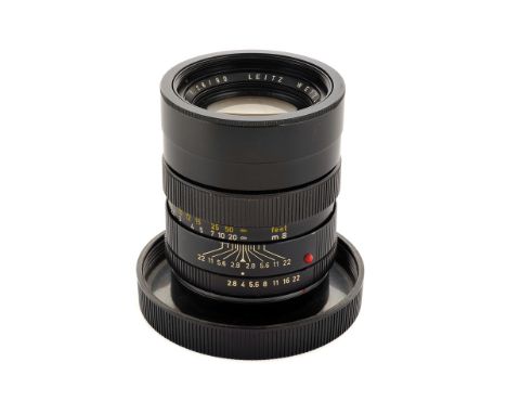 A Leitz Elmarit-R f/2.8 90mm Lens, black, serial no. 2170713, body, G, elements, VG, some light internal haze, in maker’s bub