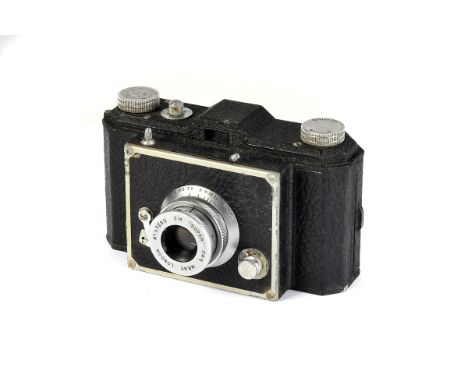 A Prototype Wray Camera, un-numbered, with Wrap Supar f/4.5 2” lens, chrome, serial no. 67285, body, G, shutter working, lens