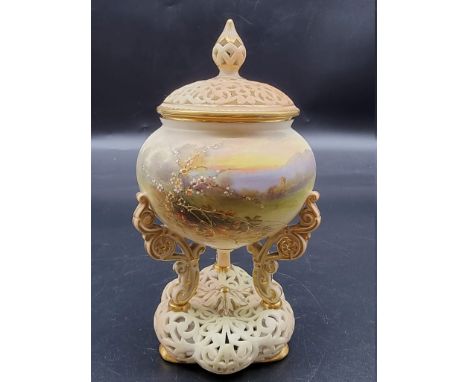 A Grainger &amp; Co Worcester reticulated pot pourri vase and cover, shape no. 474G, 18.5cm high. 