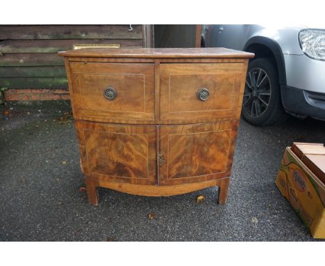 A Georgian mahogany commode,&nbsp;78cm wide x 50cm deep x 75cm high.&nbsp; 