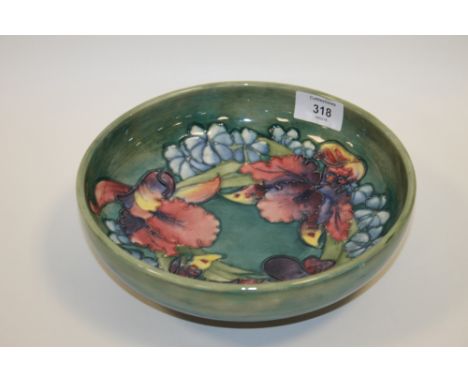 A VINTAGE FLORAL MOORCROFT FRUIT BOWL
