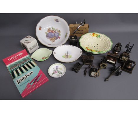 Collection of ceramics includes Schumann bowl, Elizabeth II Silver Jubilee money box, Carlton Ware dish, Crown Staffordshire 