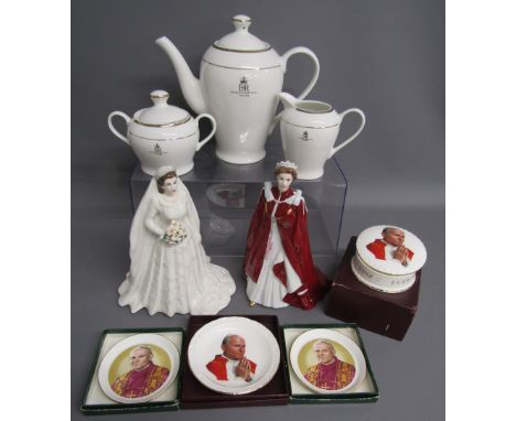 Royal Worcester Her Majesty Queen Elizabeth II &amp; HRH The Duke of Edinburgh Diamond Wedding Anniversary &amp; The Queen's 