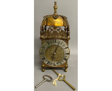 Reproduction brass lantern clock Ht 31cm