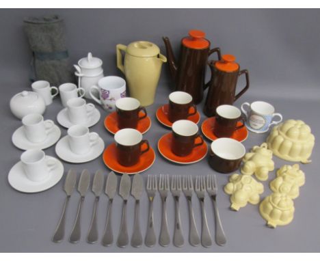 Beswick 1973 orange and brown tea set with water pot, teapot, cups, saucers and sugar bowl, Wedgwood Bourne Vita water pot, H